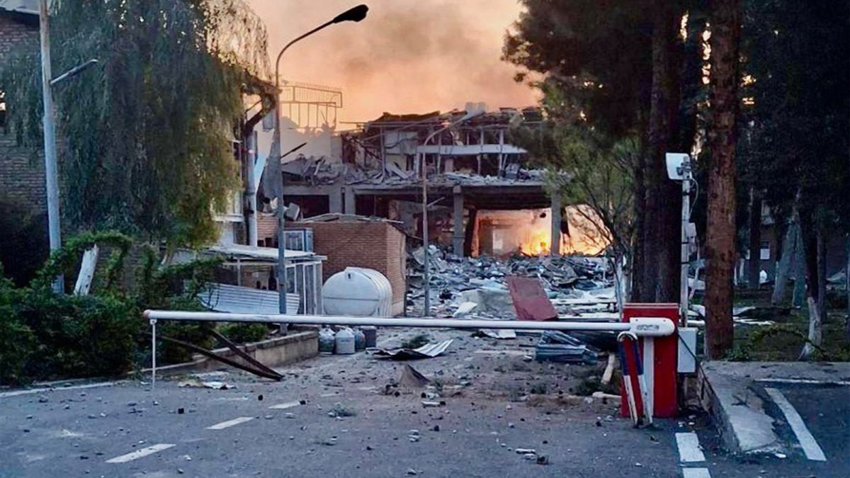 İran’daki 100 Yıllık Araştırma Merkezi Vuruldu