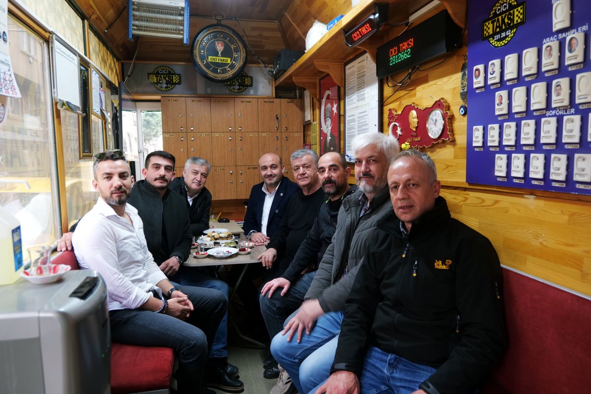 AK Parti Eskişehir İl Başkanı Gürhan Albayrak’tan Taksici Esnafına Ziyaret