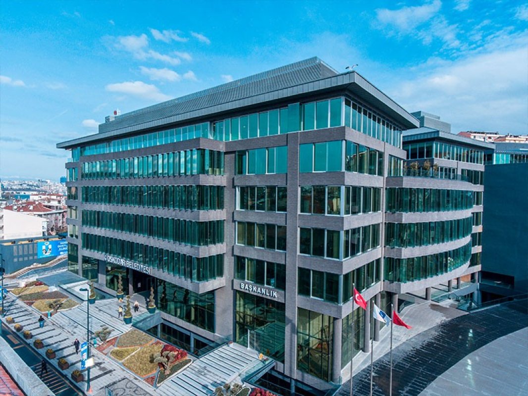 Üsküdar Belediyesi’ne şok operasyon! Ruhsat iddiaları sonrası 20 gözaltı