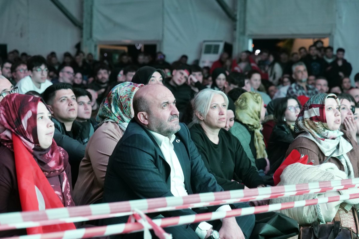 Eskişehir'de milli maç coşkusu Dede Korkut Parkı’na sığmadı