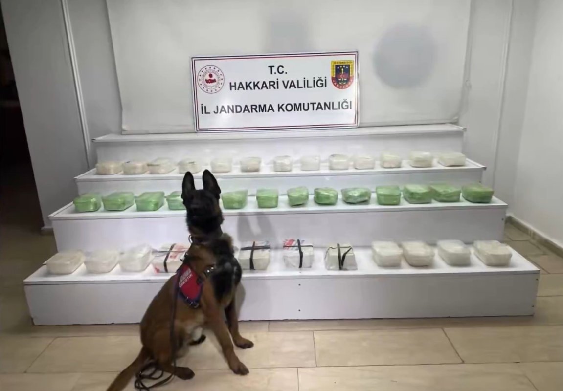 Van Ve Hakkari’de 320 Kilogram Uyuşturucu Ele Geçirildi