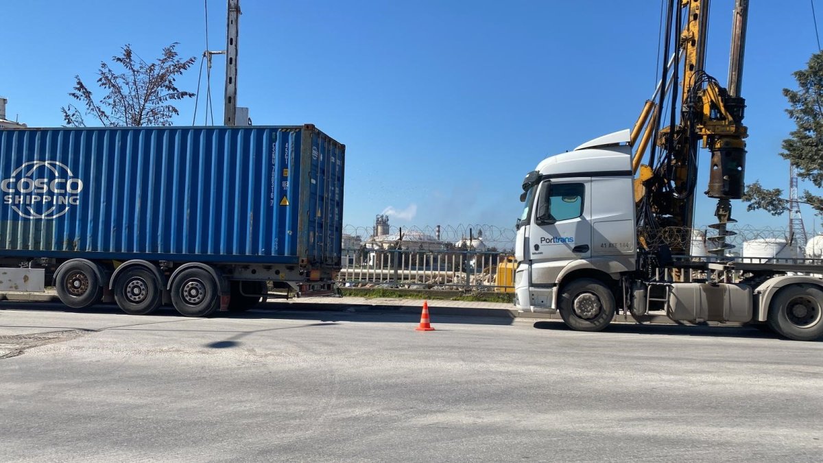 Kocaeli’de İki Tırın Arasında Feci Ölüm