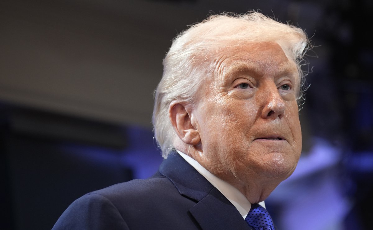 Trump: İran’a Ait 10 Mayın Döşeme Botunu İmha Ettik