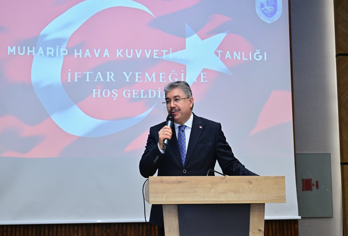 Vali Yılmaz: Aziz Şehitlerimizi Ve Kahraman Gazilerimizi Hiçbir Zaman Unutmayacağız