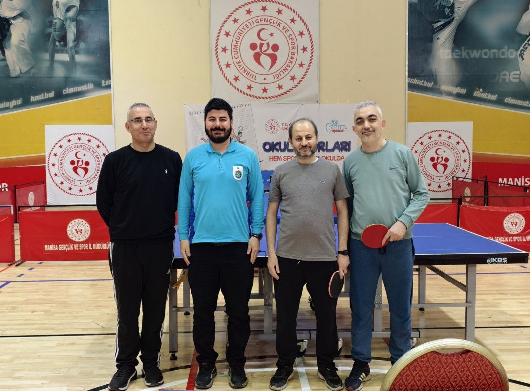 Masa Tenisi Turnuvasında Birincilik Merkezefendi Devlet Hastanesi’nin