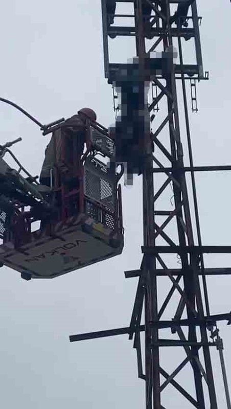 Hırsızlık İçin Çıktığı Elektrik Direğinde Akıma Kapılarak Öldü