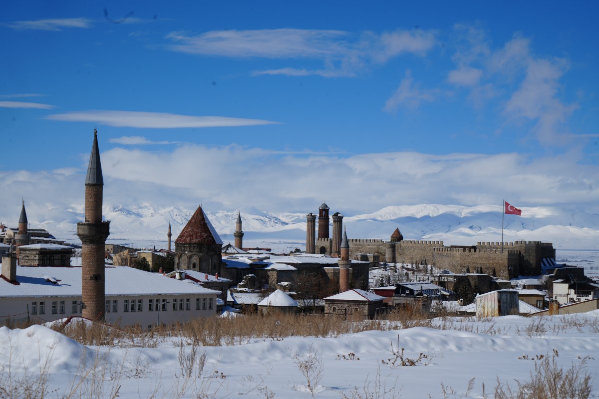 Diplomatik Bir Ricadan Doğan Teşebbüs: Erzurum’da İranlı Çocuklar İçin Mektep Girişimi