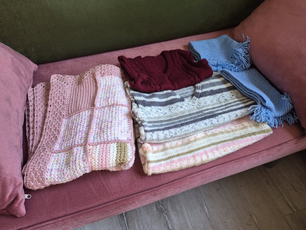 Cunudiye Mahallesi’nde Kadınlardan İhtiyaç Sahibi Ailelere Anlamlı Destek