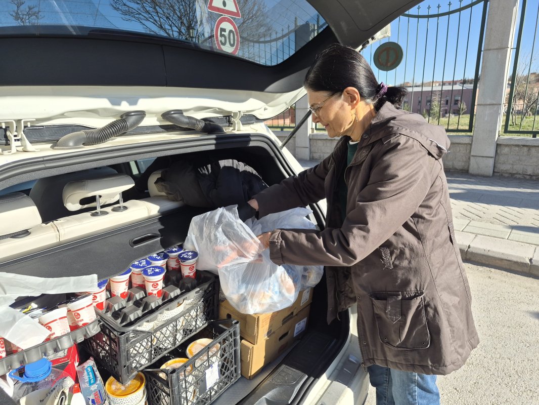 Emekli Öğretmen Topluma Katkı Sağlamaya Devam Ediyor