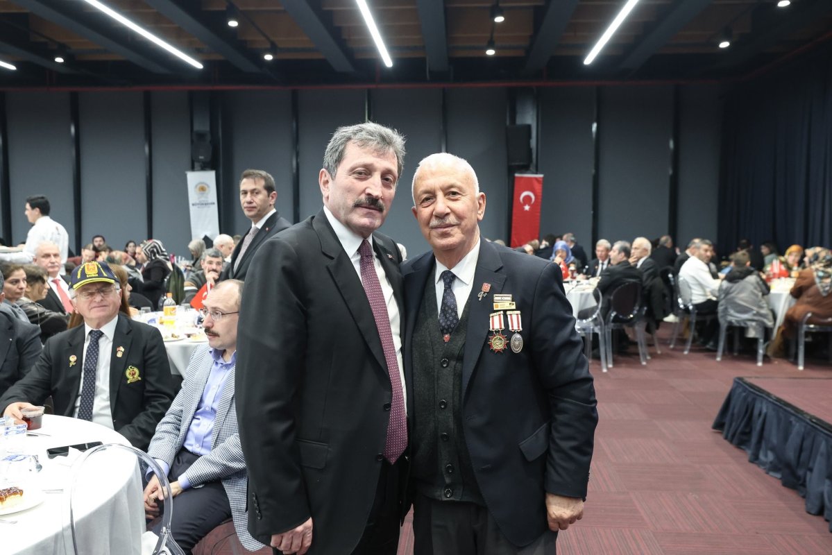 Vali Tavlı: “Özgürlüğümüzü Şehitlerimize Ve Gazilerimize Borçluyuz”