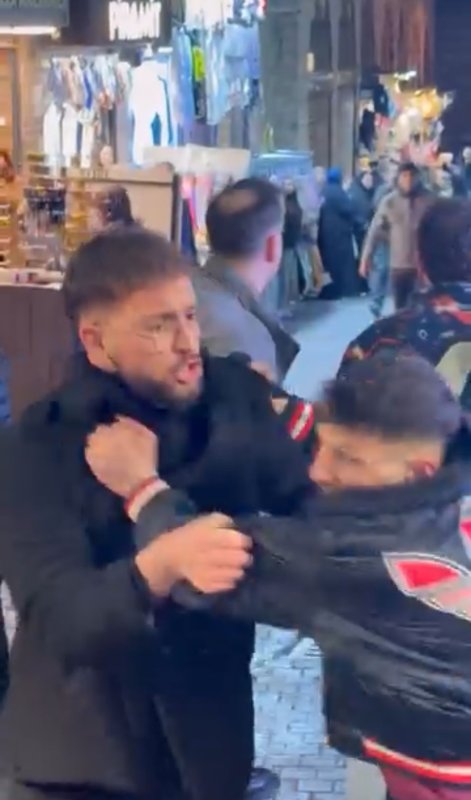 Bursa Kapalı Çarşı’da Kavga Onlarca Kişi Birbirine Girdi