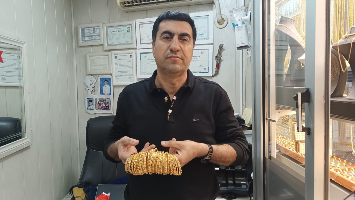 Altın Fiyatları Düştü Kuyumcularda Yoğunluk Oluştu