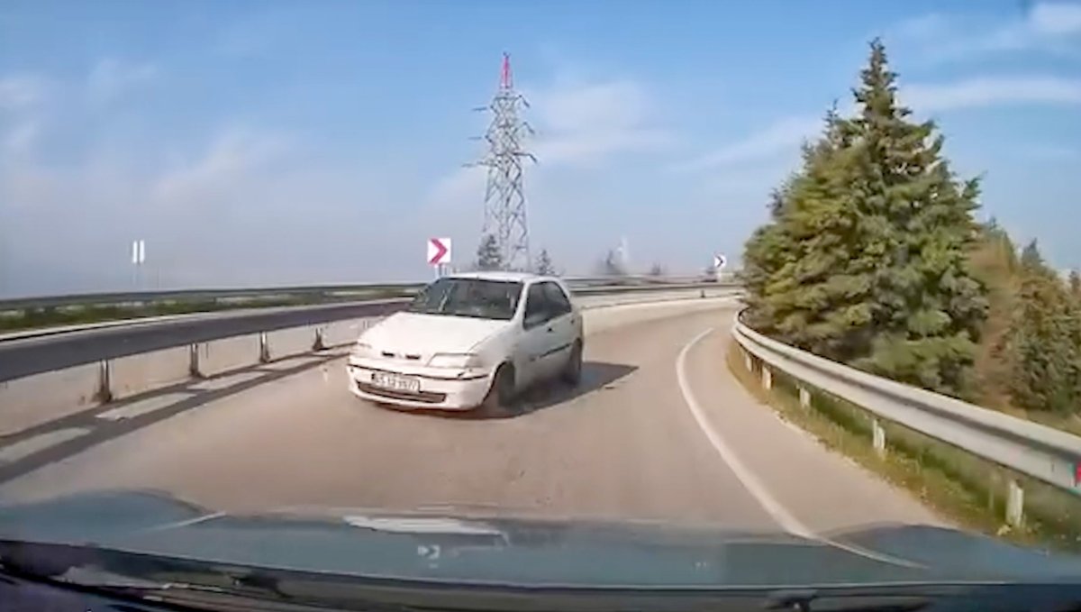 Ters Yöne Giren Sürücü Faciaya Davetiye Çıkardı