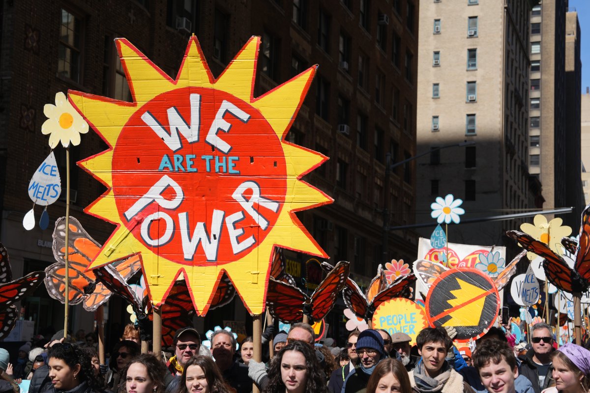 Manhattan’da Krallara Hayır Protestosuna On Binler Katıldı