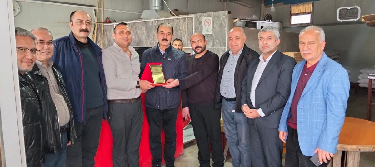 Malatya’da Örnek Dürüstlük: Yardımın Fazlasını İade Etti