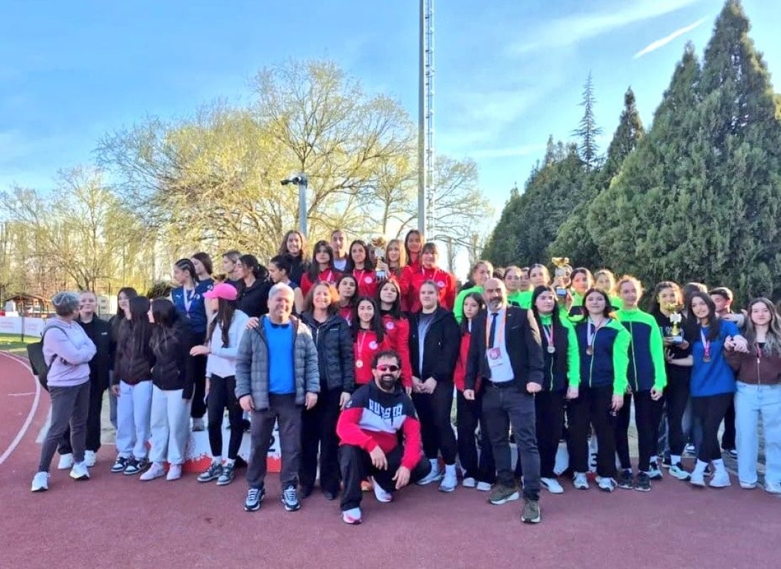 Eskişehir’de Genç Atletler Pistte Kıyasıya Yarıştı