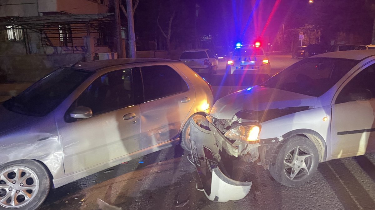 Karaman’da Kavşakta Çarpışma Kamerada