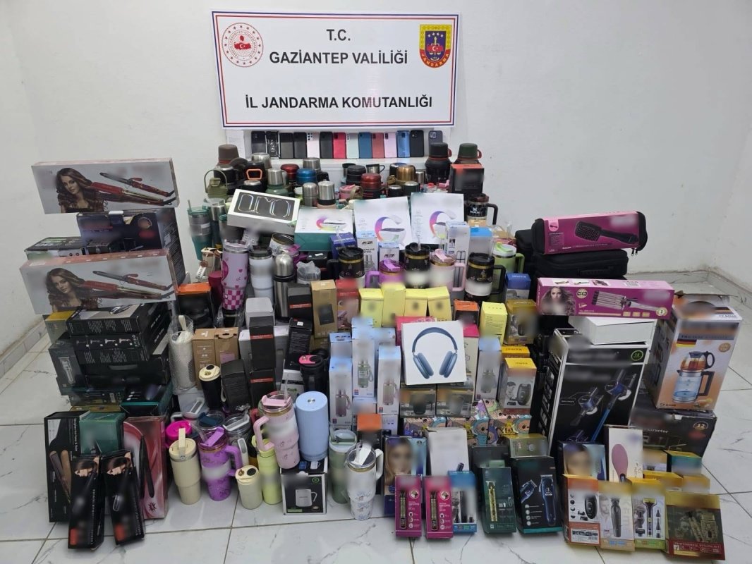 Gaziantep’te 3 Milyon TL’lik Kaçak Ürün Ele Geçirildi