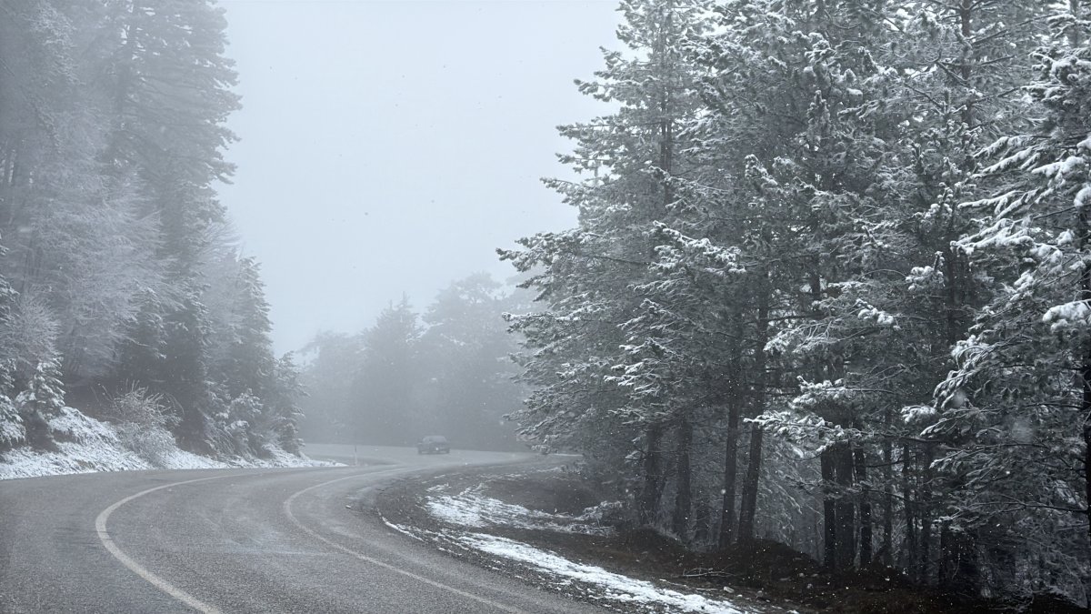 Domaniç Dağı’nda Kar Yağışı Ulaşımı Etkiledi