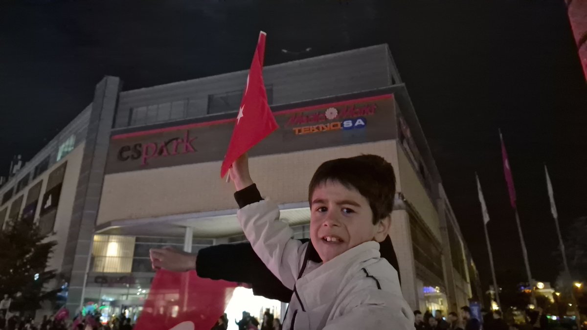 Milli Coşkuya En Çok Çocuklar Sevindi