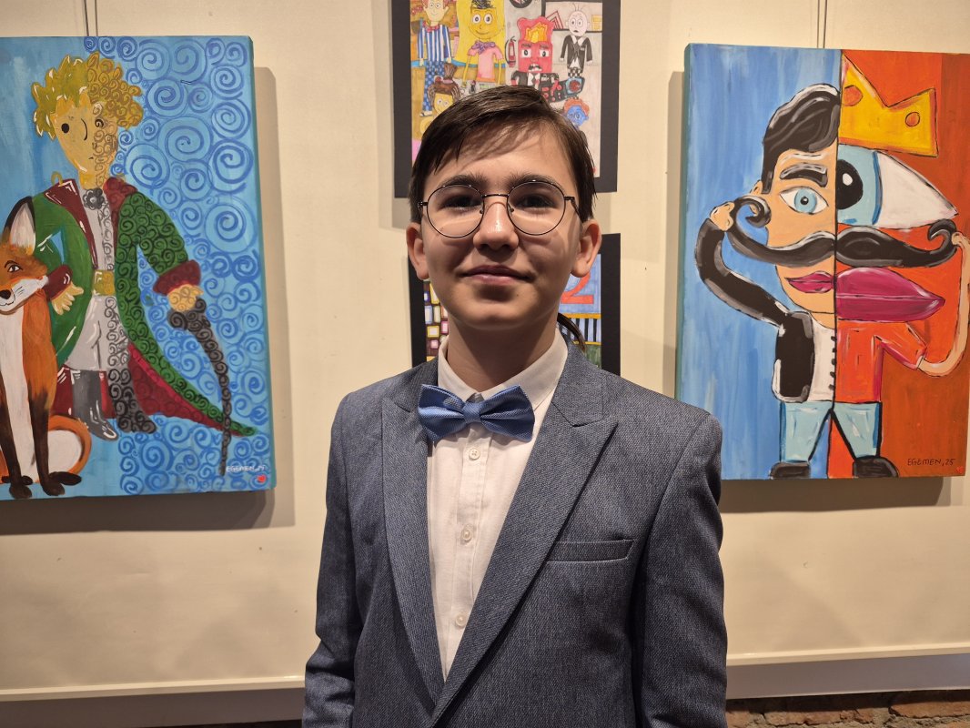 12 Yaşındaki Egemen’den Duygu Dolu Resim Sergisi