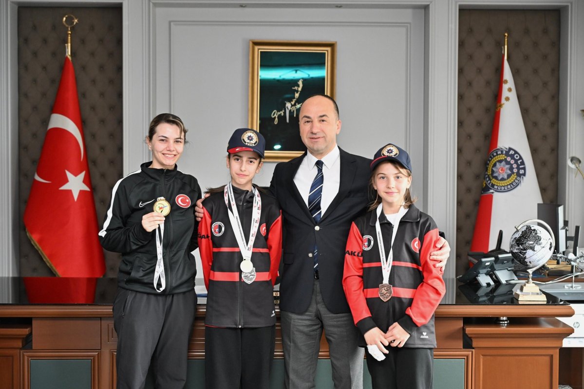 Emniyet Müdürü Yılmaz Şampiyon Sporcuları Ağırladı