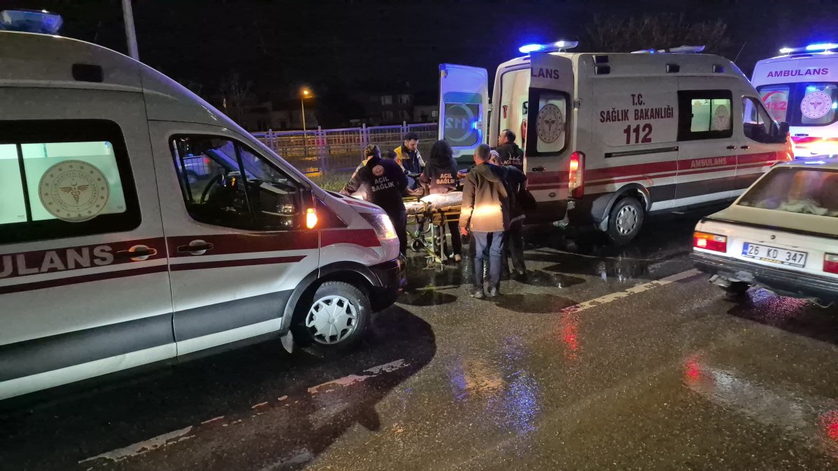 Eskişehir’de Zincirleme Trafik Kazası: 4 Yaralı