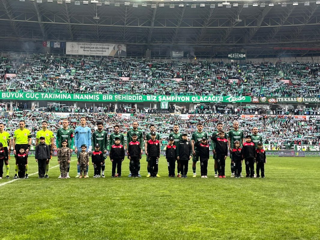 Eskişehir’de Polis Haftası’na Anlamlı Dokunuş: Minikler Üniformayla Sahada
