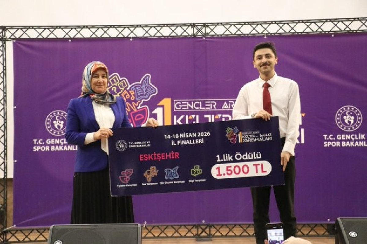 Eskişehir'de genç şairler il birinciliği için yarıştı