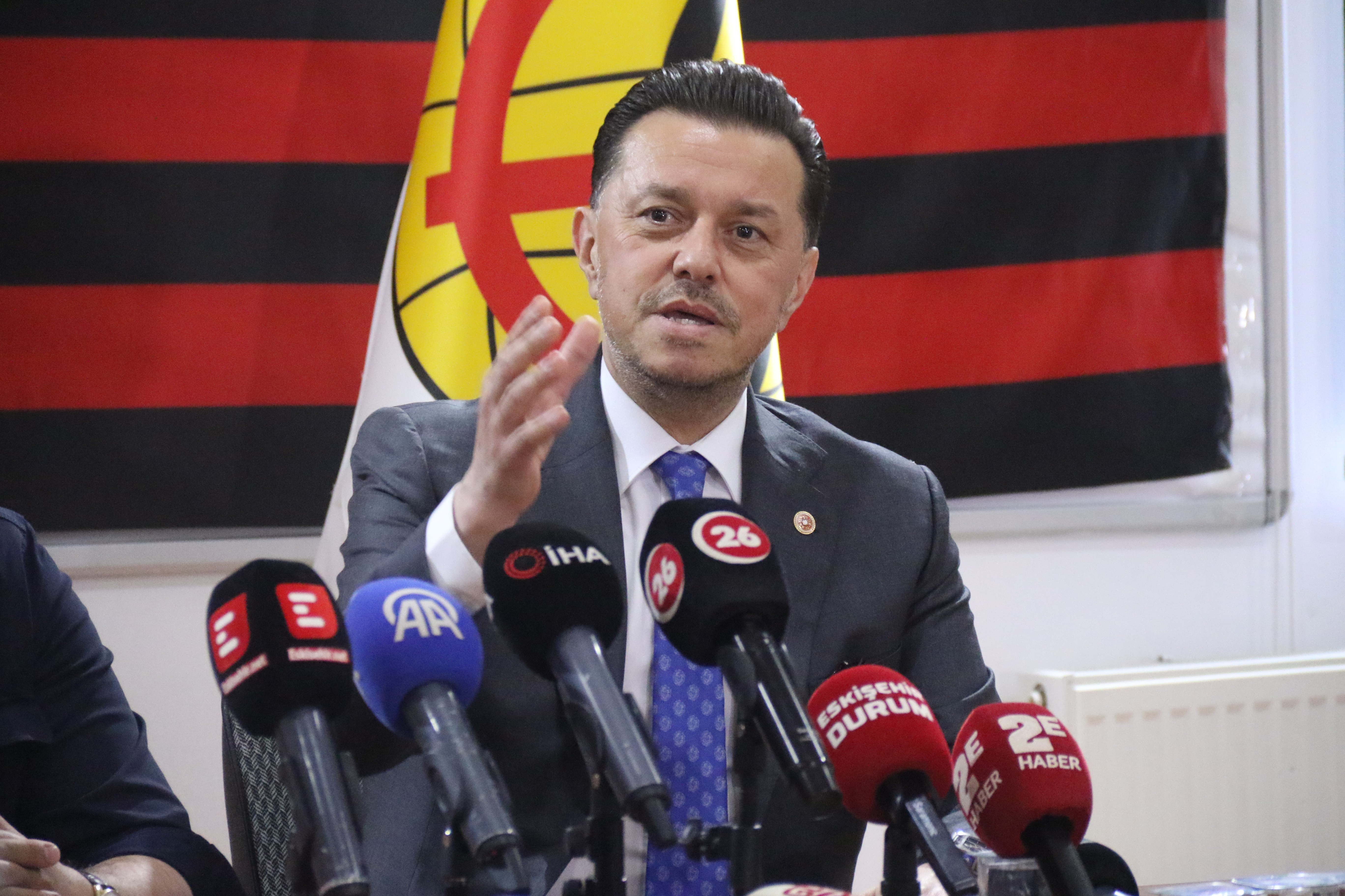 Nebi Hatipoğlu’ndan Eskişehirspor’a 5 Milyon TL’lik Destek