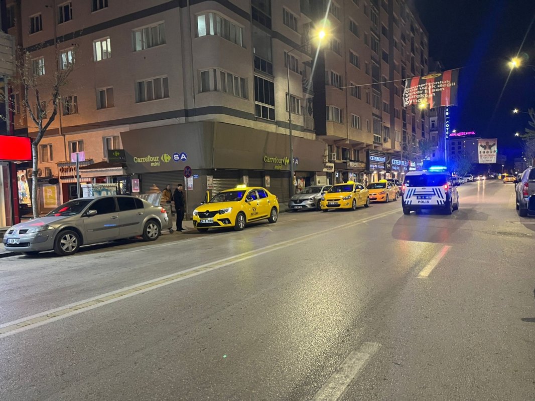 Eskişehir’de “Yan Bakma” Gerginliği Kanlı Bitti 1 Kişi Yoğun Bakımda