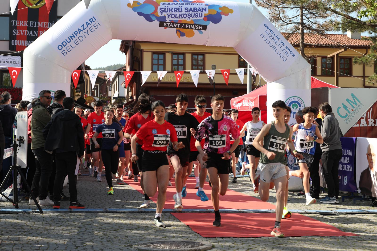 Atletizmin kalbi Odunpazarı’nda attı: Şükrü Saban Yol Koşusu coşkuyla tamamlandı