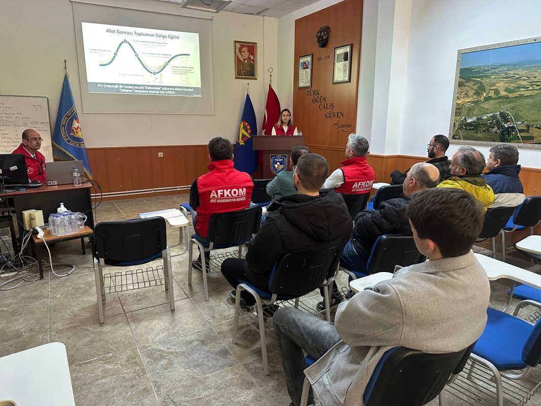 Büyükşehirden Gönüllülere Kapsamlı Afet Eğitimi