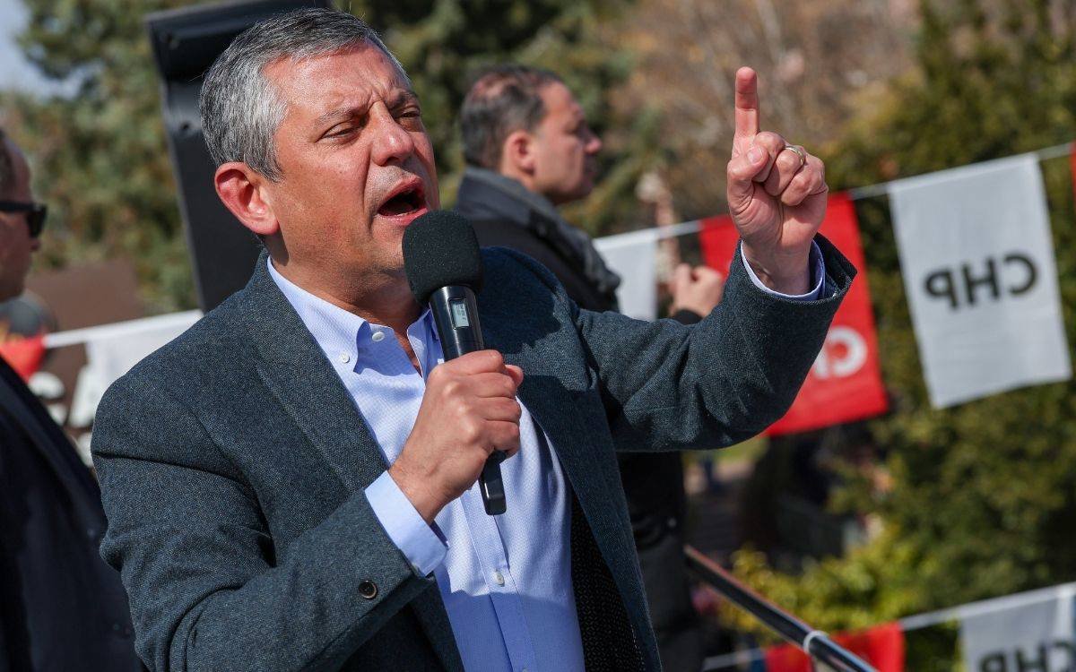 Özgür Özel’e Kuşadası mitingi sonrası TCK 299 soruşturması