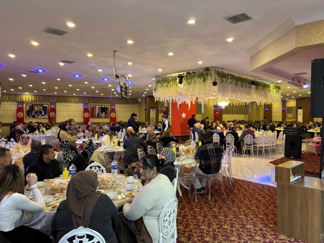 Emirdağ Birlik Ve Beraberlik Platformundan Anlamlı İftar Buluşması