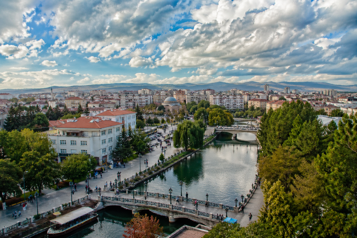 Eskişehir’de Hava Tersine Dönüyor: Bu İlçelere Sağanak ve Gök Gürültüsü Geliyor!