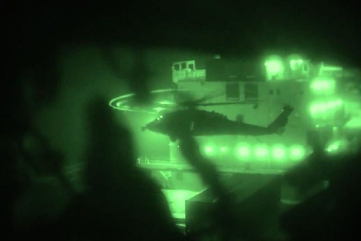 CENTCOM İran gemisine operasyon görüntülerini paylaştı