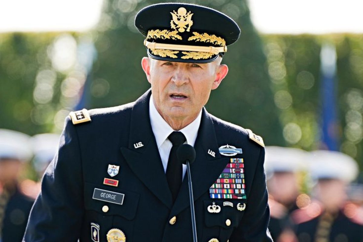 Trump’ın Görevden Aldığı Orgeneralden Mesaj: “Ordu Karakterli Liderleri Hak Ediyor”