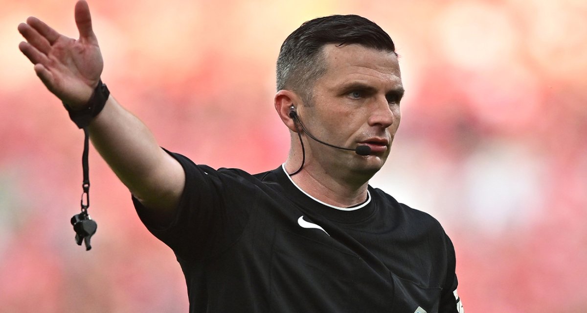 Kosova - Türkiye karşılaşmasını İngiliz hakem Michael Oliver yönetecek