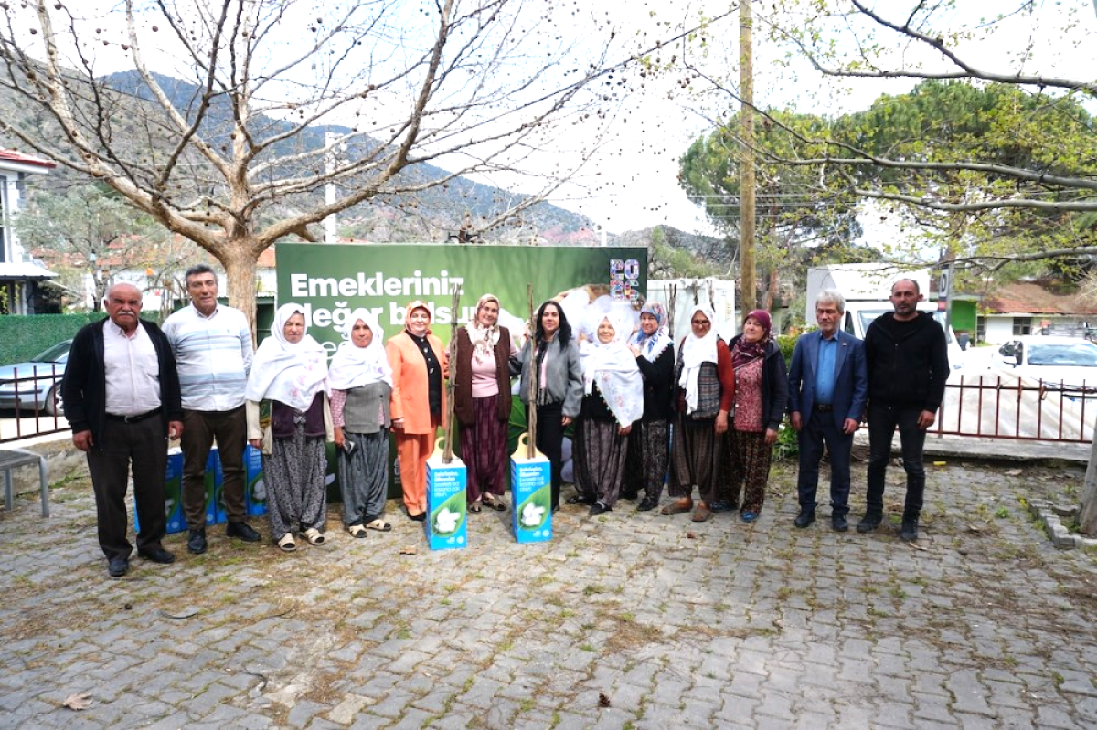 Sarıcakaya’da Üreticiye Büyük Destek: 600 Dut Fidanı Toprakla Buluştu