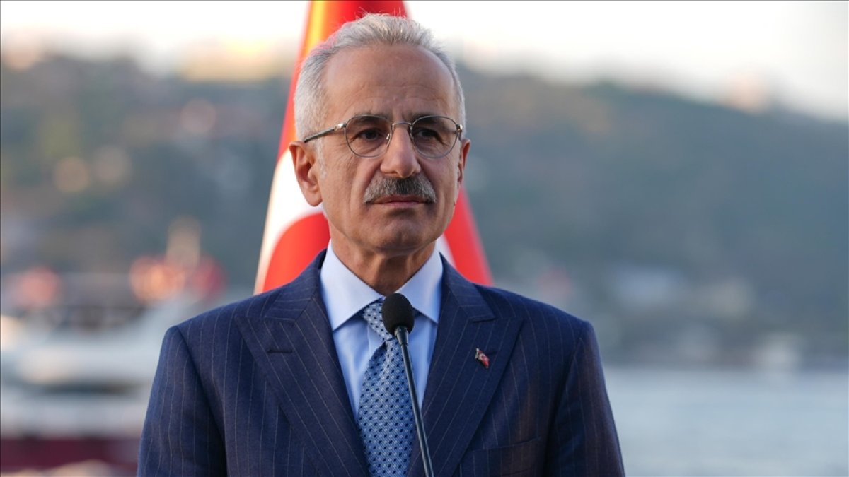 Uraloğlu: Hürmüz Boğazı’nda Bekleyen 15 Türk Gemisinde Bir Sorun Yok