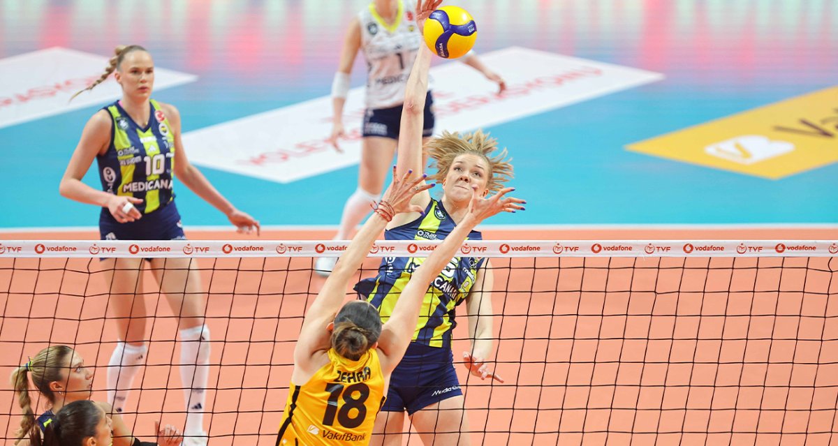Sultanlar Ligi’nde Şampiyon Belli Oldu! VakıfBank Final Serisinde Fenerbahçe’yi Devirdi