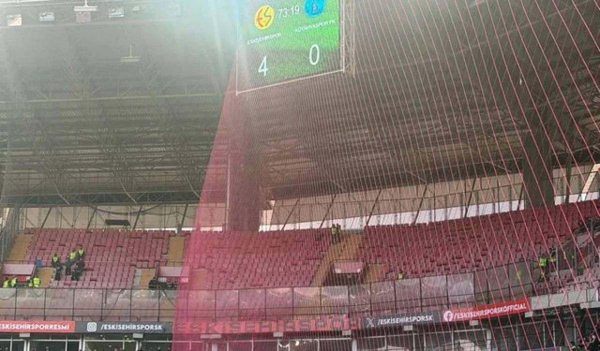 Kütahyaspor Taraftarları 66. Dakikada Stadı Terk Etti